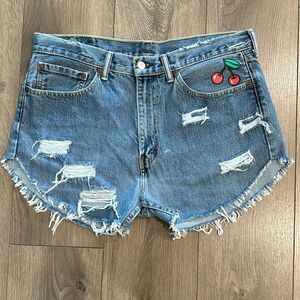 Levi’s 505 3” High‎ Rise Cut Off Jean Shorts Size 36
